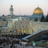 800px-Temple Mount Western Wall on Shabbat by David Shankbone